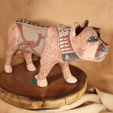 Load image into Gallery viewer, Mountain Lion - Mata Ortiz Pottery - Señor Tomas Quintana
