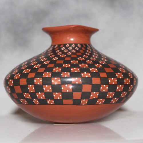 Low Checkered Pot Mata Ortiz Pottery