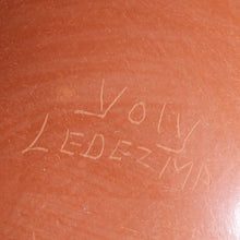 Load image into Gallery viewer, Signature on Mata Ortiz Pottery
