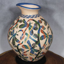 Load image into Gallery viewer, Mata Ortiz Pottery - Yuli Mora - Dragonflies &amp; Vines
