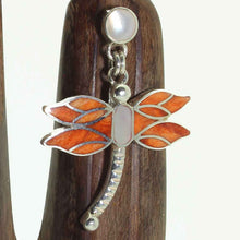 Load image into Gallery viewer, Apricot Dragonfly Earrings - Spiny Oyster Shell - Urin Huanca
