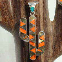 Load image into Gallery viewer, Peruvian Cactus Pendant - Spiny Oyster &amp; Abalone - Urin Huanca Co.
