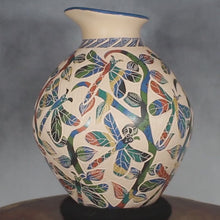 Load and play video in Gallery viewer, Mata Ortiz Pottery - Yuli Mora - Dragonflies &amp; Vines
