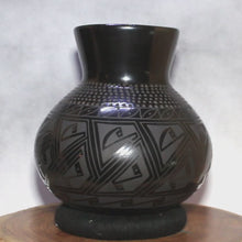 Load and play video in Gallery viewer, Black Mata Ortiz Pottery - Ms. Tomasa Mora - Exquisite Hand Made Art
