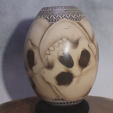 Load and play video in Gallery viewer, Overlapping Skulls - Mata Ortiz Pottery - Limited Edition
