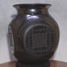 Load and play video in Gallery viewer, Señor Eli Ortiz - Paquime Cross - Mata Ortiz Pottery
