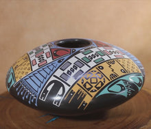 Load and play video in Gallery viewer, Mata Ortiz Pottery - Señor Oscar G. Quezada - Festive Low Profile
