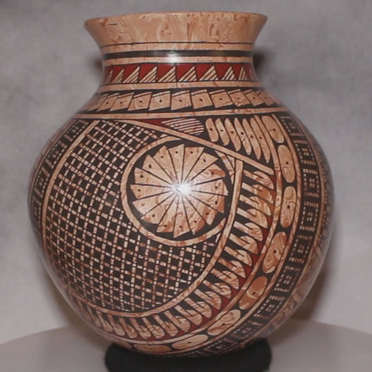 Video of Paty Ortiz Mata Pottery