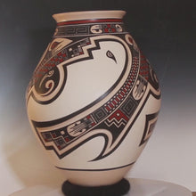 Load and play video in Gallery viewer, Video of Tavo Silveira Large Pottery
