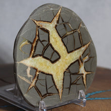Load image into Gallery viewer, Septarian Geode - Double Yellow Points Calcite Pattern
