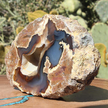 Load image into Gallery viewer, Oregon Thunderegg - Friend Ranch - Open Chamber
