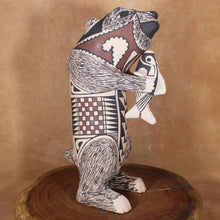 Load image into Gallery viewer, Señor Tomas Quintana - Happy Otter w/ Fish - Mexican Mata Ortiz Pottery
