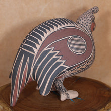 Load image into Gallery viewer, Native Quail - Mata Ortiz Pottery - Señor Tomas Quintana
